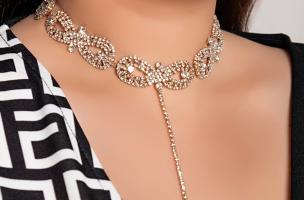 Elegante Halskette mit Kunststein-Detail an einer dünnen Kette  Dagma, Goldfarbe