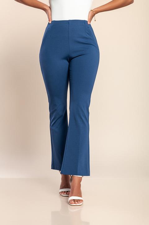 Das Model ist 168cm groß und trägt Größe S.