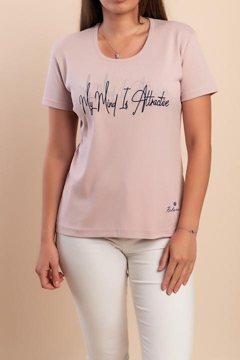 Das Model auf dem Bild ist 170 cm groß.