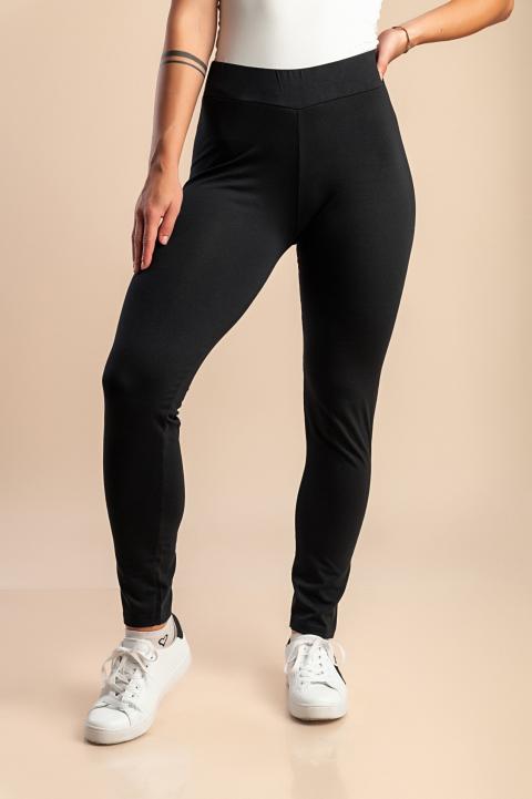 Das Model auf dem Bild ist 170 cm groß
