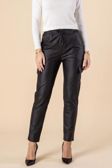 Kunstlederhose, Schwarz
