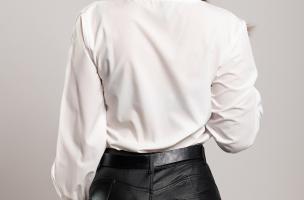 Elegante Langarm-Bluse mit Leo-Print-Detail POLINA, weiß