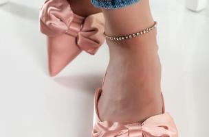 Schuhe mit dekorativer Schleife, Nude-Farbe
